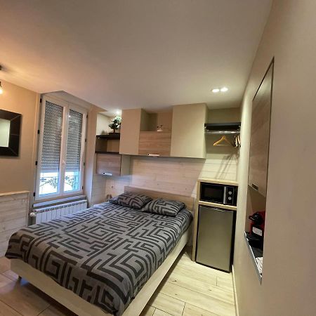 Rdc 1 - Chambre Meublee Au Coeur Du Centre Ville De Montluçon Eksteriør billede