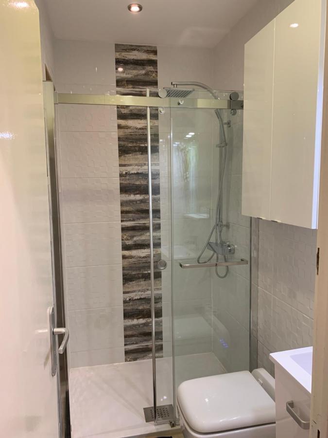 Rdc 1 - Chambre Meublee Au Coeur Du Centre Ville De Montluçon Eksteriør billede