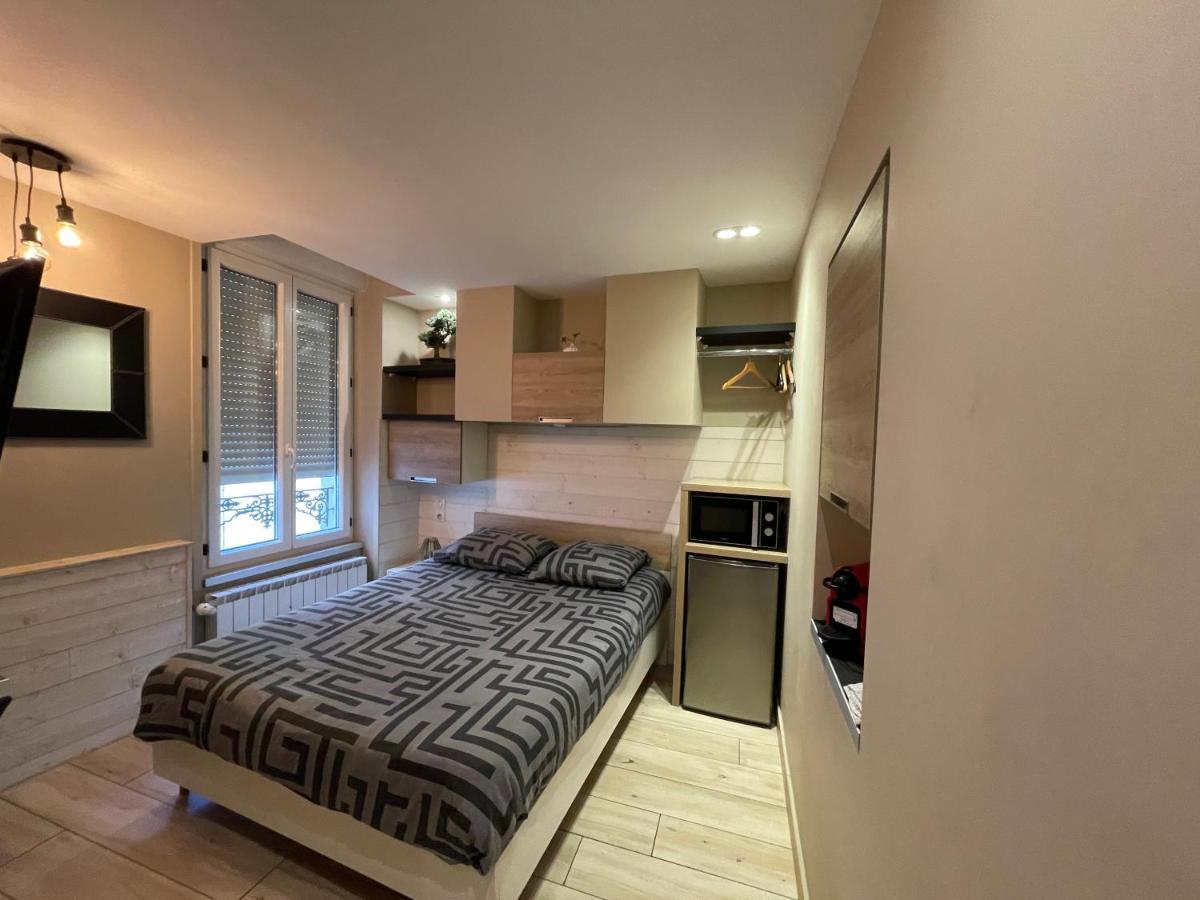 Rdc 1 - Chambre Meublee Au Coeur Du Centre Ville De Montluçon Eksteriør billede