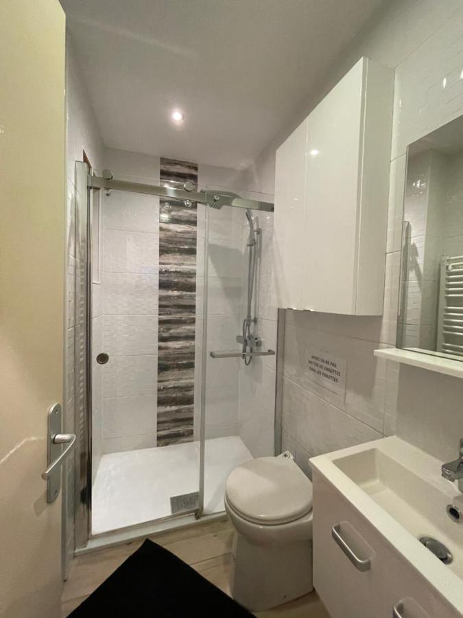 Rdc 1 - Chambre Meublee Au Coeur Du Centre Ville De Montluçon Eksteriør billede