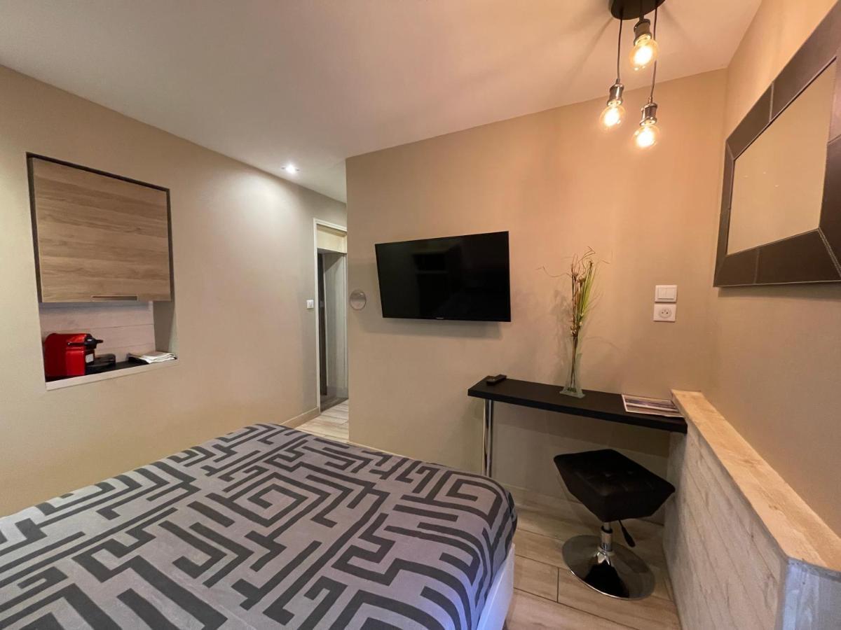 Rdc 1 - Chambre Meublee Au Coeur Du Centre Ville De Montluçon Eksteriør billede