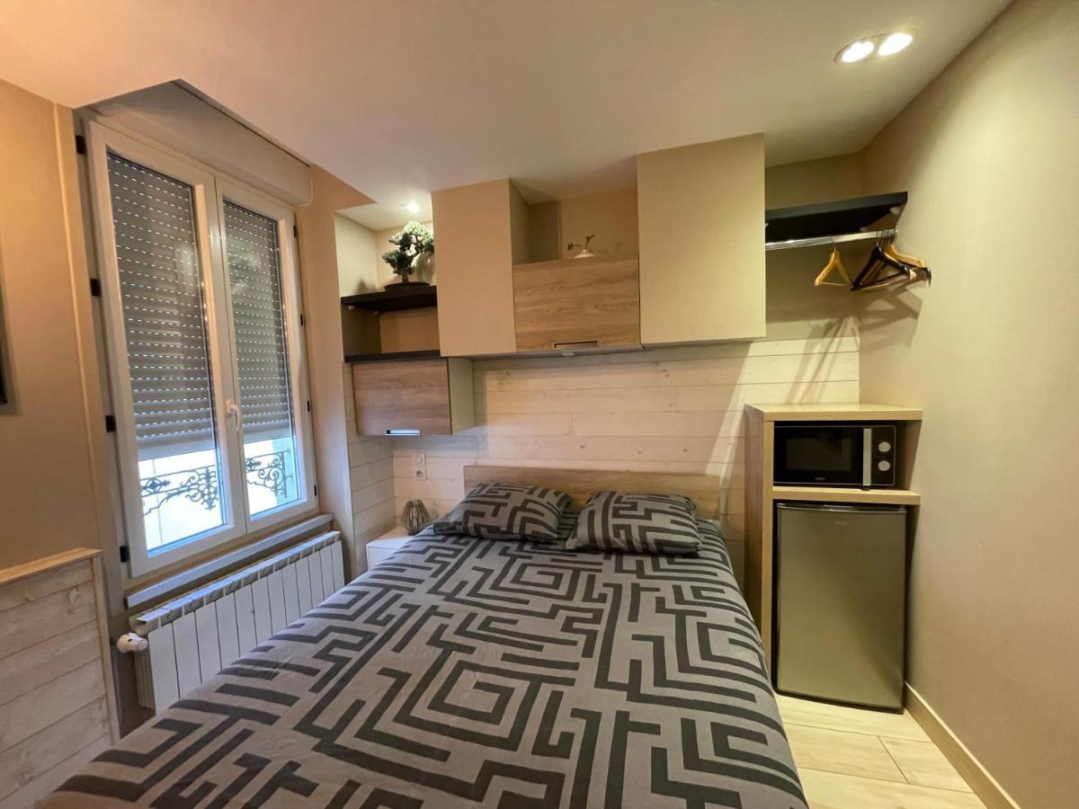Rdc 1 - Chambre Meublee Au Coeur Du Centre Ville De Montluçon Eksteriør billede
